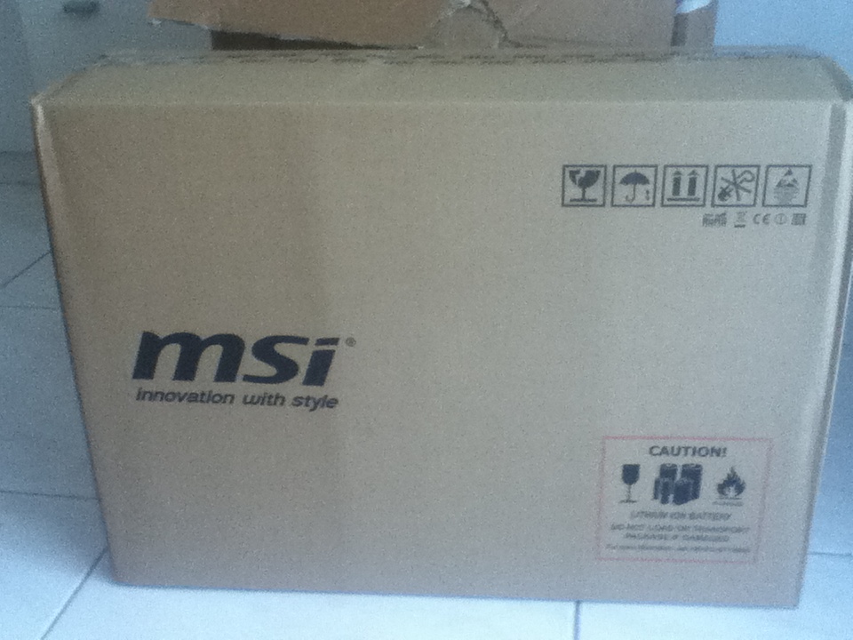 Unboxing MSI GT72S