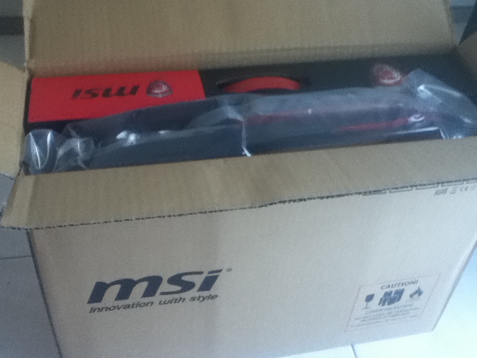 Unboxing MSI GT72S